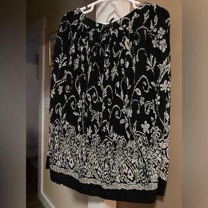 Alfred Dunner size 12 midi skirt. Pleated with elastic waist. Black & white